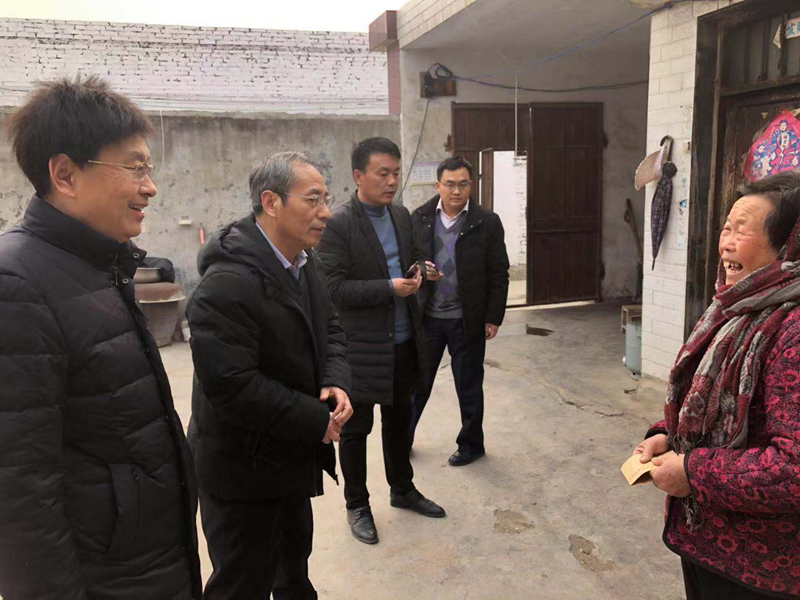 许昌市委编办主任张业贵一行到禹州市鸿畅镇东高村